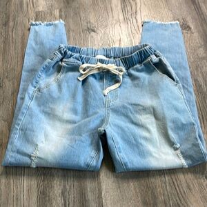 Hayden Women’s Paper Bag Light-wash Jeans, size medium